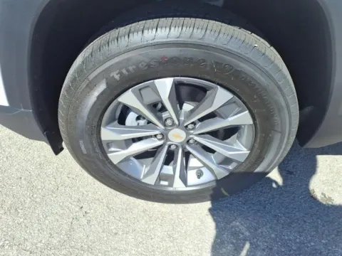 More photos of 2026 Chevrolet Equinox LT at Pogue Chevrolet, INC., KY