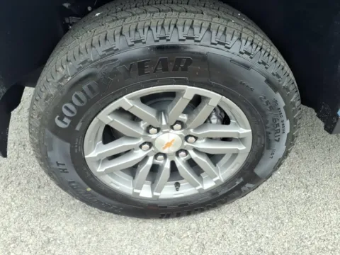 More photos of 2026 Chevrolet Colorado 4WD LT at Pogue Chevrolet, INC., KY