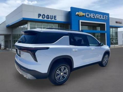 Photos of 2026 Chevrolet Traverse FWD LT for sale in Powderly, KY at Pogue Chevrolet, INC.