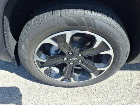 More photos of 2026 Chevrolet Equinox FWD LT at Pogue Chevrolet, INC., KY