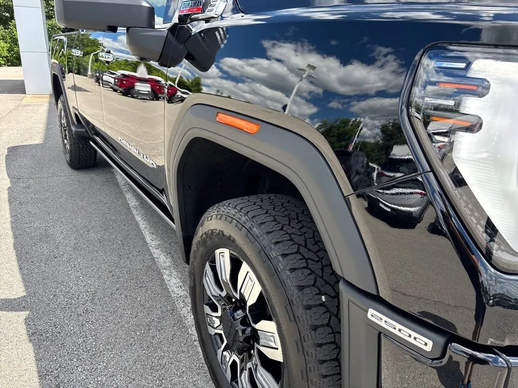 2026 GMC Sierra 2500HD Denali - Photo 17