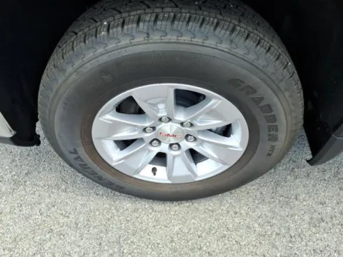 More photos of 2026 GMC Sierra 1500 SLE at Pogue Chevrolet, INC., KY
