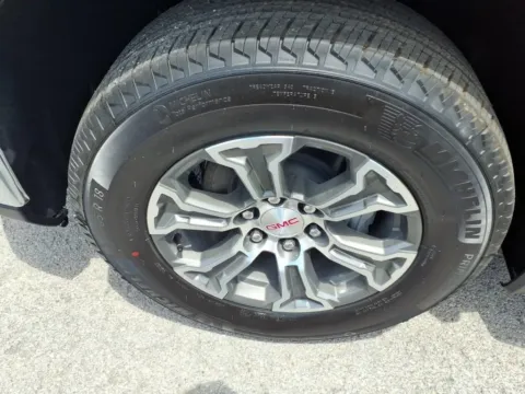 More photos of 2026 GMC Sierra 1500 SLE at Pogue Chevrolet, INC., KY