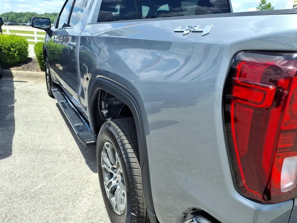 2026 GMC Sierra 1500 SLE - Photo 18