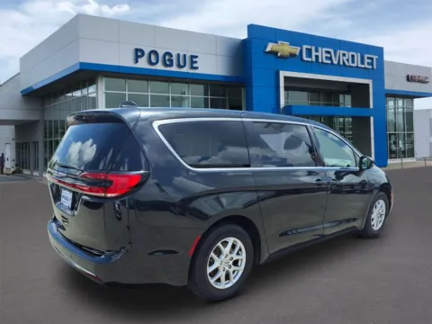 Photos of 2023 Chrysler Pacifica Touring for sale in Powderly, KY at Pogue Chevrolet, INC.