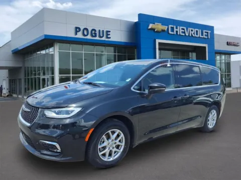 More photos of 2023 Chrysler Pacifica Touring at Pogue Chevrolet, INC., KY