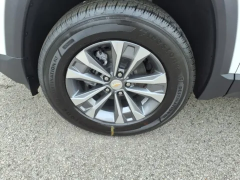 More photos of 2027 Chevrolet Equinox FWD LT at Pogue Chevrolet, INC., KY