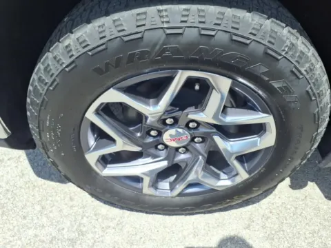 More photos of 2026 GMC Sierra 1500 SLT at Pogue Chevrolet, INC., KY