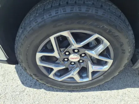 More photos of 2026 GMC Sierra 1500 SLT at Pogue Chevrolet, INC., KY