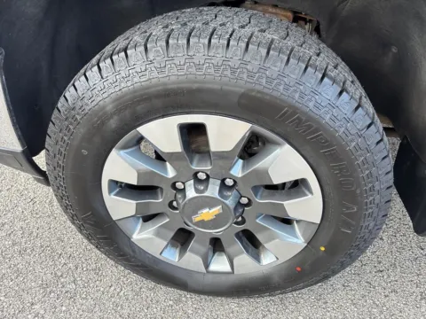More photos of 2024 Chevrolet Silverado 2500 HD LT at Pogue Chevrolet, INC., KY