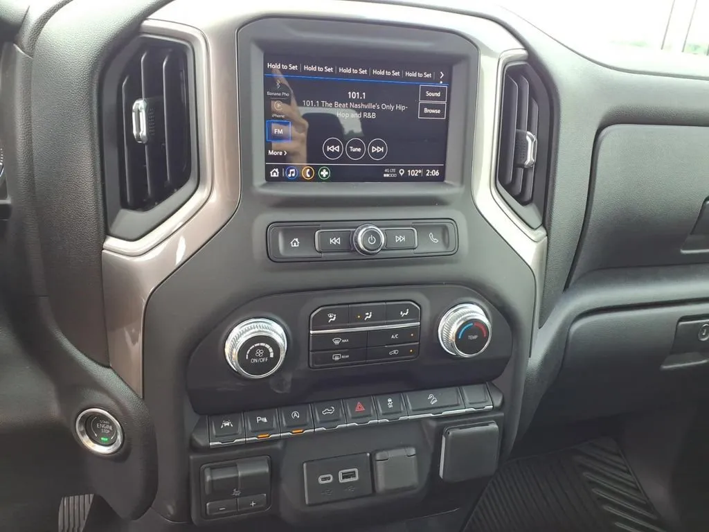 2026 GMC Sierra 1500 Pro - Photo 9