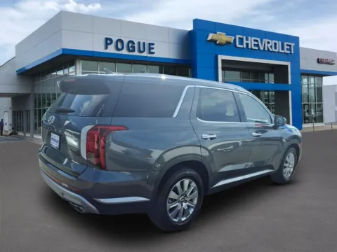 Photos of 2025 Hyundai Palisade SEL for sale in Powderly, KY at Pogue Chevrolet, INC.