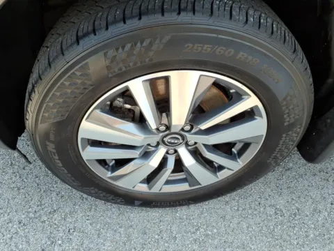 More photos of 2023 Nissan Pathfinder SL at Pogue Chevrolet, INC., KY