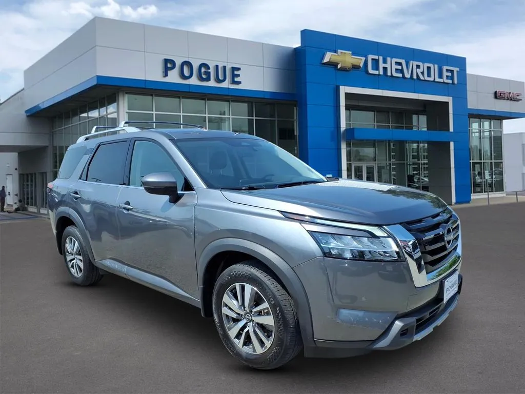 Gray 2023 Nissan Pathfinder SL for sale in Powderly, KY