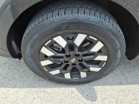 More photos of 2025 Hyundai Santa Cruz SEL at Pogue Chevrolet, INC., KY