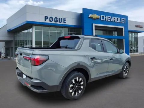 Photos of 2025 Hyundai Santa Cruz SEL for sale in Powderly, KY at Pogue Chevrolet, INC.