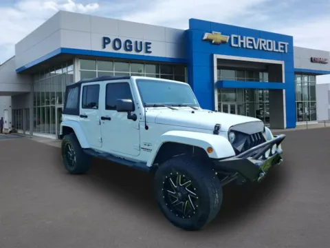 White 2017 Jeep Wrangler Unlimited Sahara for sale in Powderly, KY