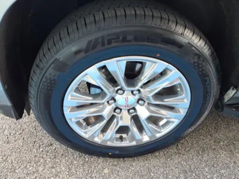 More photos of 2025 GMC Yukon XL Denali at Pogue Chevrolet, INC., KY