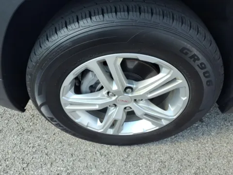More photos of 2024 GMC Terrain SLE at Pogue Chevrolet, INC., KY