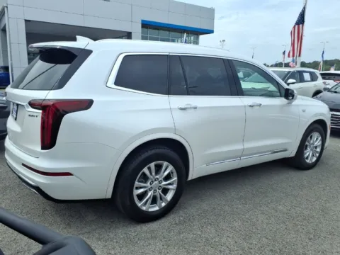 Photos of 2024 Cadillac XT6 Luxury for sale in Powderly, KY at Pogue Chevrolet, INC.