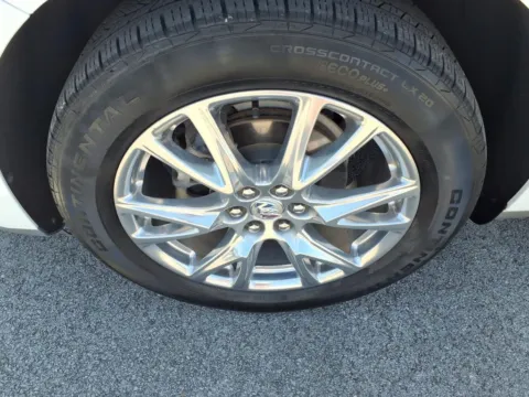 More photos of 2023 Buick Enclave Essence at Pogue Chevrolet, INC., KY