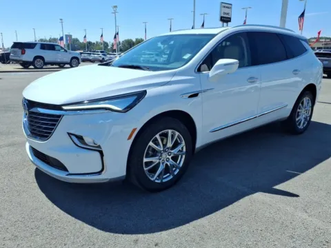 More photos of 2023 Buick Enclave Essence at Pogue Chevrolet, INC., KY