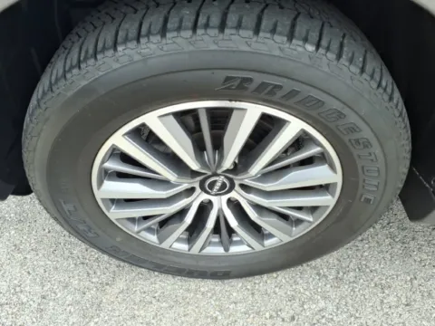More photos of 2024 Nissan Armada SL at Pogue Chevrolet, INC., KY