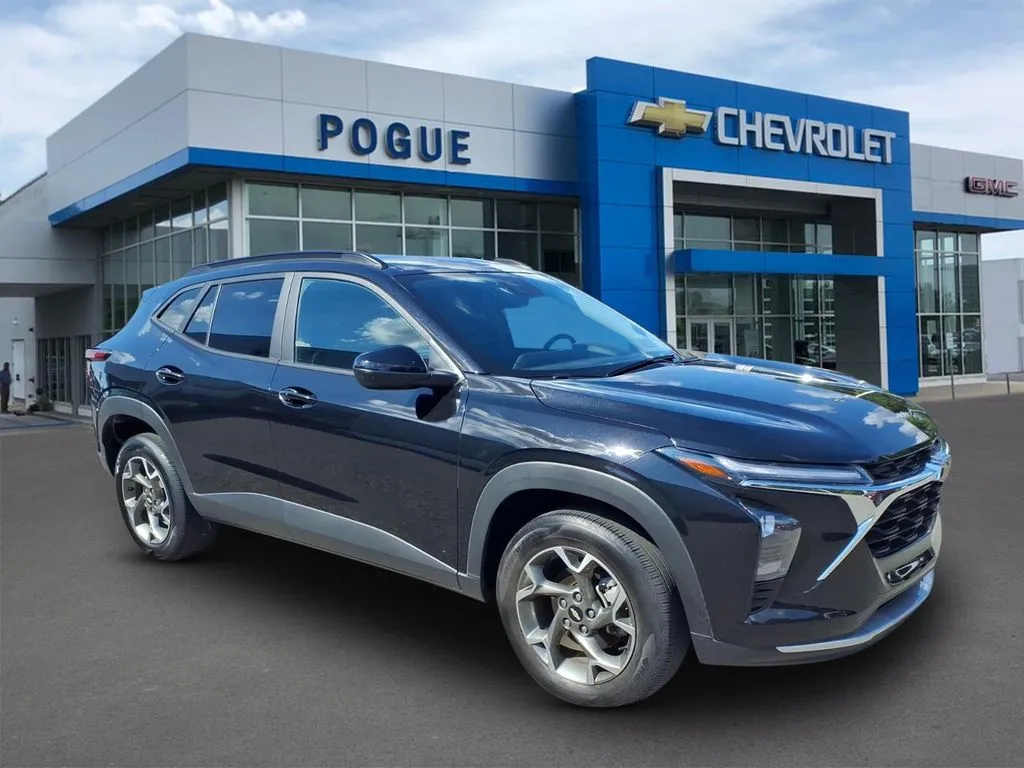 Black 2025 Chevrolet Trax LT for sale in Powderly, KY