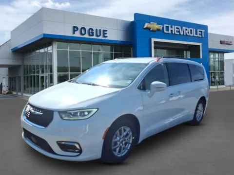 More photos of 2022 Chrysler Pacifica Touring L at Pogue Chevrolet, INC., KY
