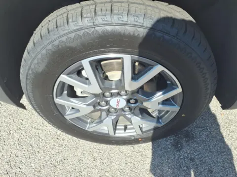 More photos of 2023 GMC Acadia SLT at Pogue Chevrolet, INC., KY