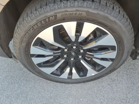 More photos of 2025 Ford Expedition Platinum at Pogue Chevrolet, INC., KY