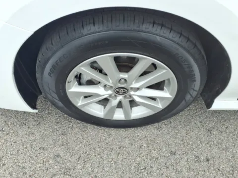 More photos of 2025 Toyota Camry LE at Pogue Chevrolet, INC., KY