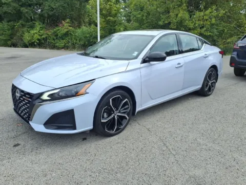 More photos of 2025 Nissan Altima 2.5 SR at Pogue Chevrolet, INC., KY