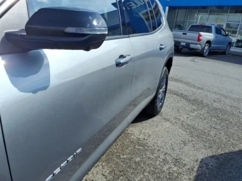 More photos of 2026 GMC Acadia FWD Elevation at Pogue Chevrolet, INC., KY
