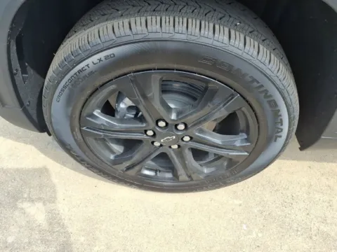 More photos of 2027 Chevrolet Traverse FWD LT at Pogue Chevrolet, INC., KY