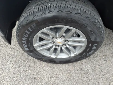More photos of 2026 Chevrolet Colorado 4WD LT at Pogue Chevrolet, INC., KY
