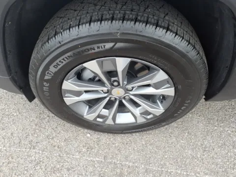 More photos of 2026 Chevrolet Equinox FWD LT at Pogue Chevrolet, INC., KY