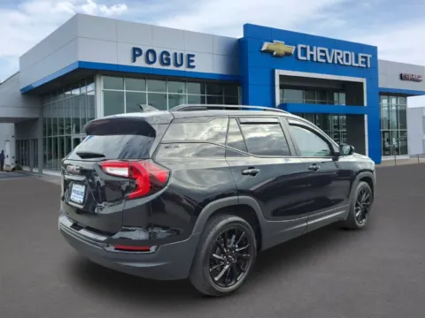 Photos of 2024 GMC Terrain SLE for sale in Powderly, KY at Pogue Chevrolet, INC.