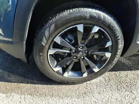 More photos of 2027 Chevrolet Equinox FWD RS at Pogue Chevrolet, INC., KY