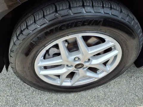 More photos of 2024 Ford Edge SEL at Pogue Chevrolet, INC., KY
