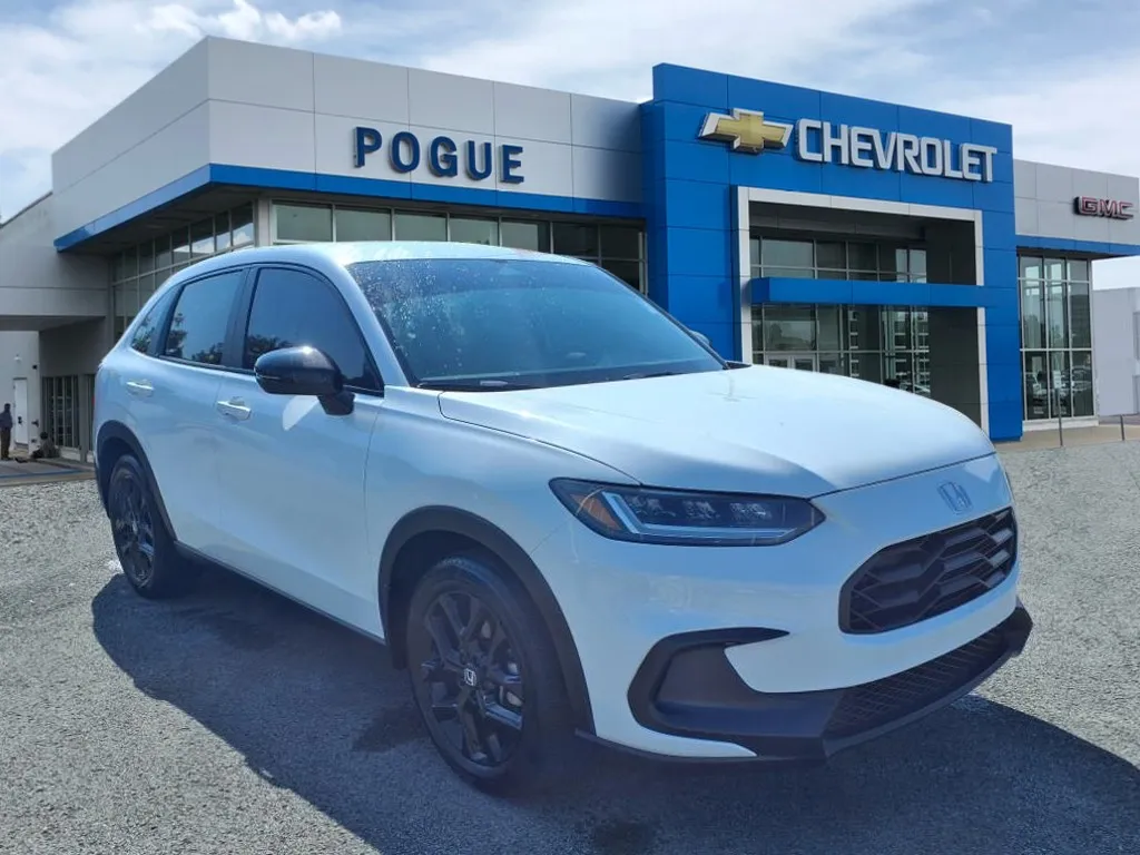 White 2024 Honda HR-V Sport for sale in Powderly, KY
