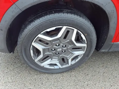 More photos of 2023 Hyundai Santa Fe Limited at Pogue Chevrolet, INC., KY