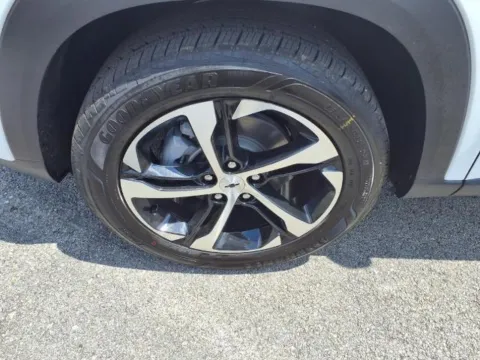 More photos of 2025 Chevrolet Trax 1RS at Pogue Chevrolet, INC., KY