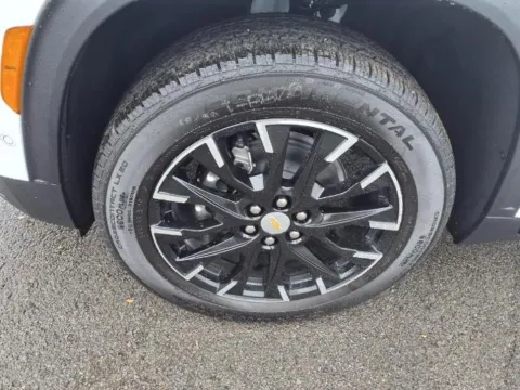 More photos of 2025 Chevrolet Traverse LT at Pogue Chevrolet, INC., KY
