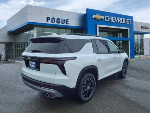 Photos of 2025 Chevrolet Traverse LT for sale in Powderly, KY at Pogue Chevrolet, INC.
