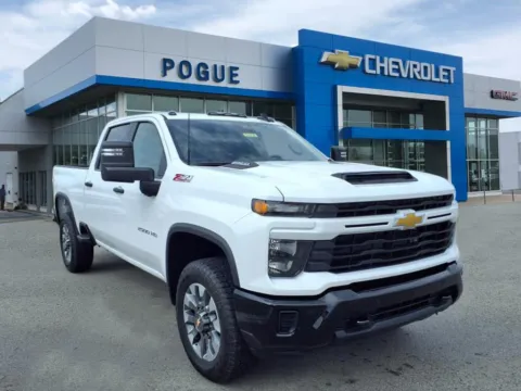 White 2025 Chevrolet Silverado 2500 HD Custom for sale in Powderly, KY