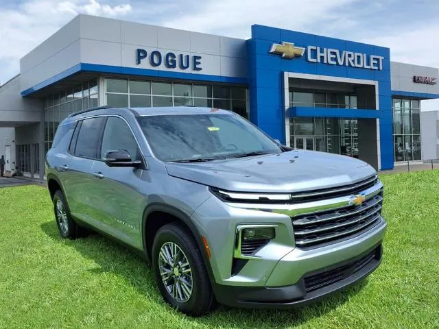 Gray 2025 Chevrolet Traverse LT for sale in Powderly, KY