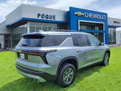 Photos of 2025 Chevrolet Traverse LT for sale in Powderly, KY at Pogue Chevrolet, INC.