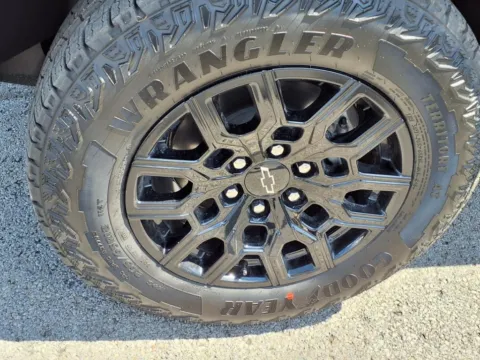 More photos of 2026 Chevrolet Colorado Trail Boss at Pogue Chevrolet, INC., KY