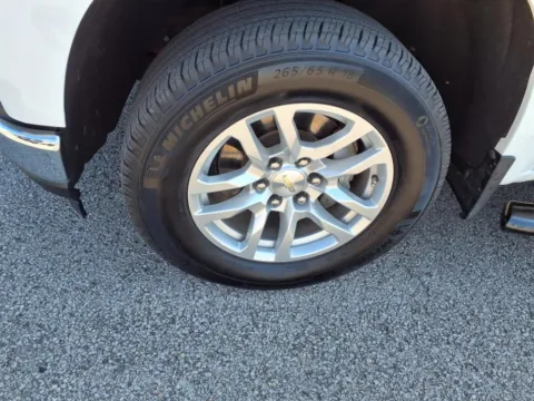 More photos of 2021 Chevrolet Silverado 1500 LT at Pogue Chevrolet, INC., KY